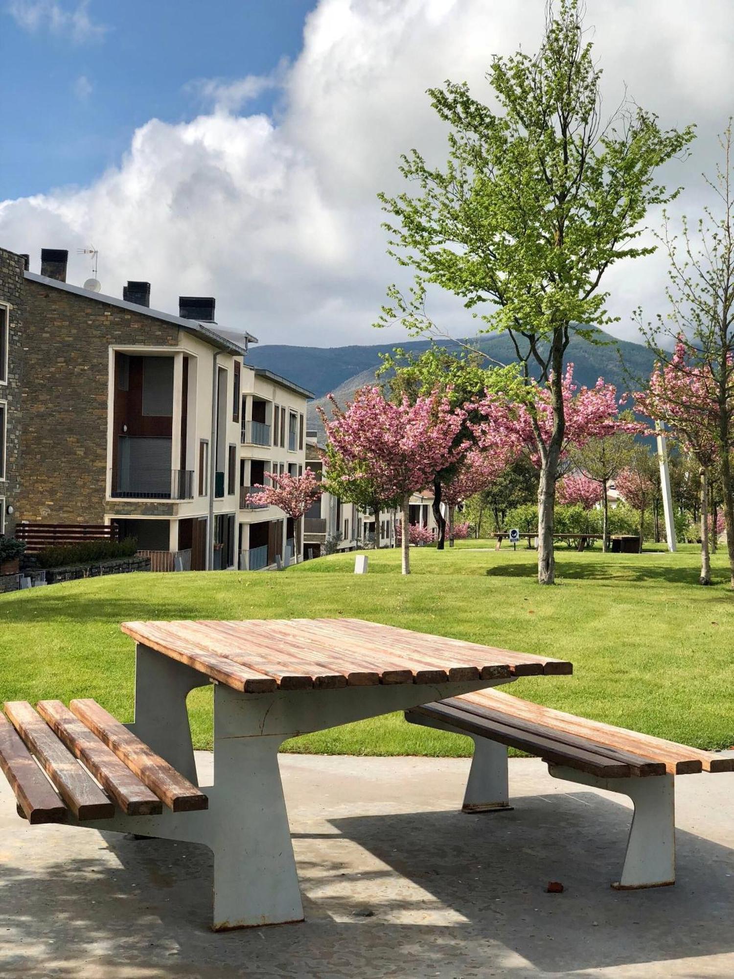 Coqueto Apto Con Vistas En Las Margas Golf N001 Sabiñánigo Kültér fotó